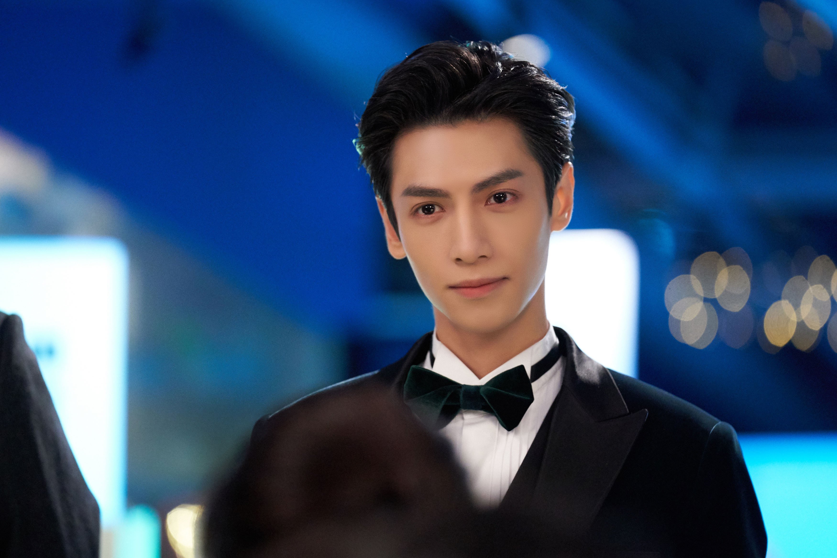 中国足球女足与男足在资源投入上的公平性比较，中国女足和男足的待遇